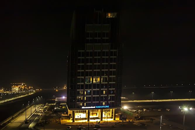 Hiranandani Signature Tower as on January 2017